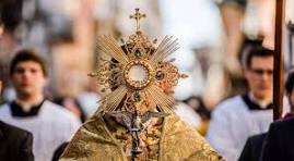Bendito y alabado sea Jesús en el Santísimo Sacramento del Altar